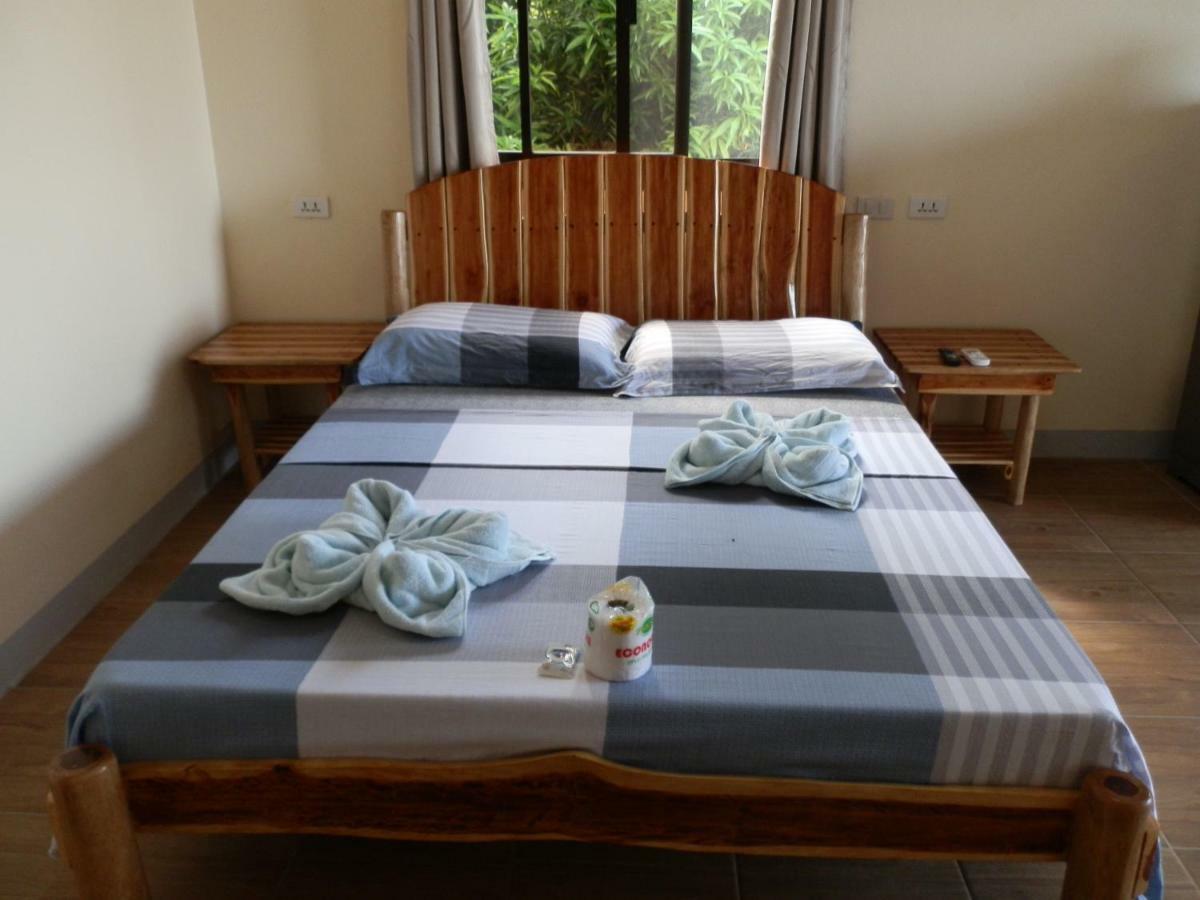 The Blue Pagong Aparthotel Puerto Galera Εξωτερικό φωτογραφία