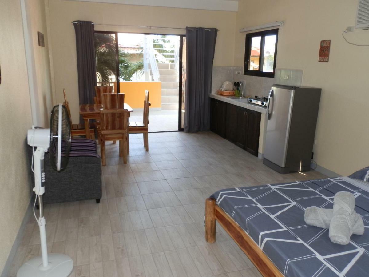 The Blue Pagong Aparthotel Puerto Galera Εξωτερικό φωτογραφία